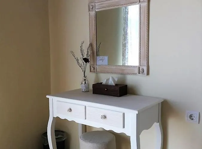 Apollon 3* 干尼亞