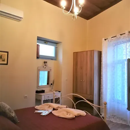 Apollon 3* Chania (Crete)