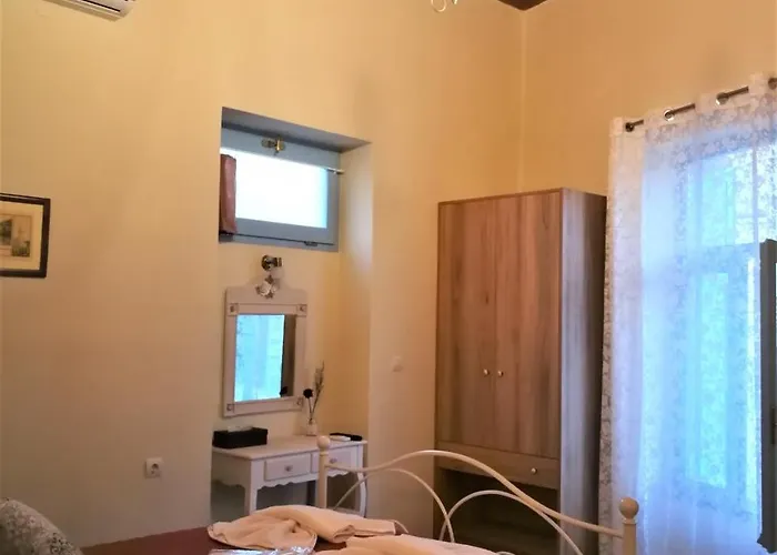 Apollon 3* Chania (Crete)